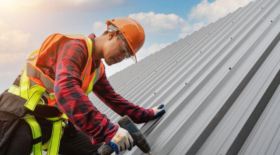 Professional gutter cleaning in Mansfield, WA